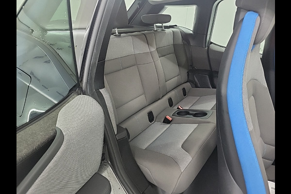 BMW i3 Executive Edition 120Ah 42 kWh | Panoramadak | Stoelverwarming | Adaptive Cruise Control | Navigatie | Keyless | Camera | Parkeersensoren | Warmtepomp | NAP | BTW