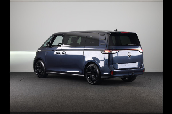 Volkswagen ID. Buzz GTX 86 kWh LWB 7p. 340 pk | SoH 100% | Verlengde garantie | Navigatie | Trekhaak (wegklapbaar) | Parkeersensoren (Park assist) | Achteruitrijcamera | Stoelverwarming v/a |