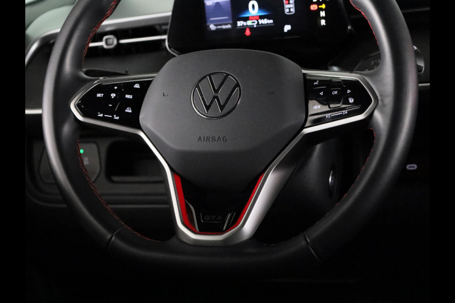 Volkswagen ID. Buzz GTX 86 kWh LWB 7p. 340 pk | SoH 100% | Verlengde garantie | Navigatie | Trekhaak (wegklapbaar) | Parkeersensoren (Park assist) | Achteruitrijcamera | Stoelverwarming v/a |