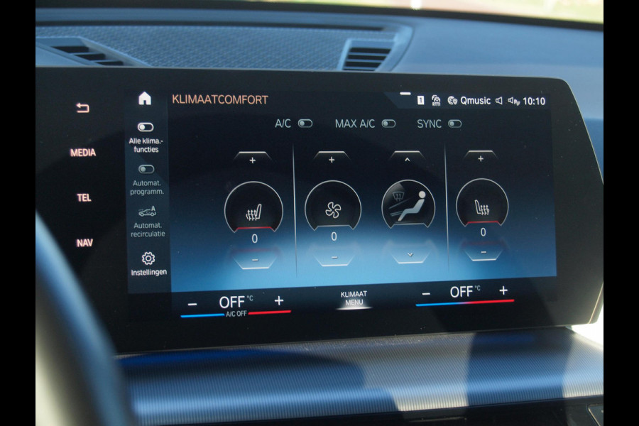 BMW iX1 xDrive30 Launch Edition 67 kWh | M-Pakket | Harman Kardon | Sfeerverlichting | Camera | Apple Carplay | NL-Auto |