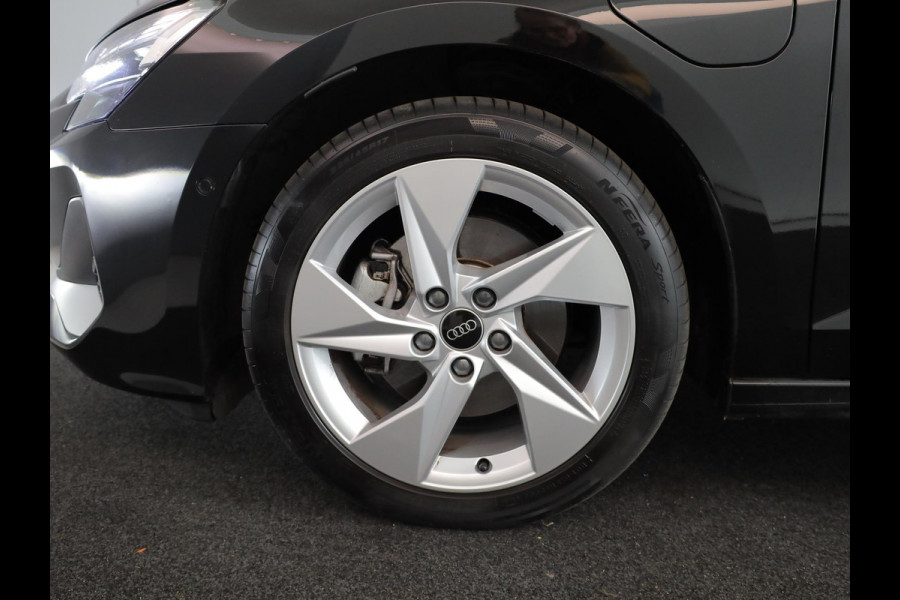 Audi A3 Sportback 40 TFSI e Advanced edition 204 pk S-tronic | Verlengde garantie | Navigatie | Parkeersensoren (Park assist) | Achteruitrijcamera | Adaptieve cruise control | Stoelverwarming |