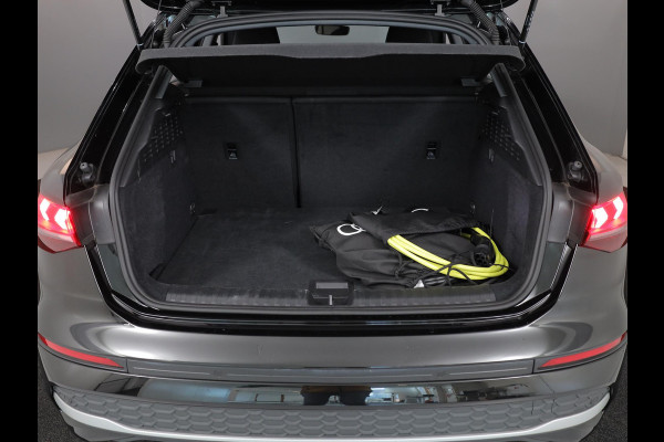 Audi A3 Sportback 40 TFSI e Advanced edition 204 pk S-tronic | Verlengde garantie | Navigatie | Parkeersensoren (Park assist) | Achteruitrijcamera | Adaptieve cruise control | Stoelverwarming |