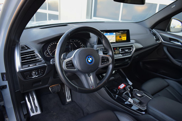 BMW X3 xDrive30e High Executive | M-Sport | Leer | HUD | Stuur- en Stoelverwarming