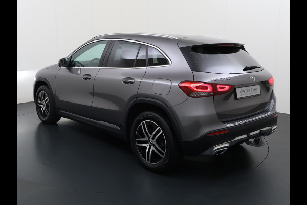Mercedes-Benz GLA 250e Luxury // Trekhaak // Carplay // Camera // Sfeerverlichting // Widescreen Dashbord