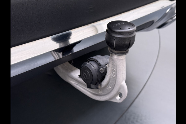 Mercedes-Benz GLA 250e Luxury // Trekhaak // Carplay // Camera // Sfeerverlichting // Widescreen Dashbord