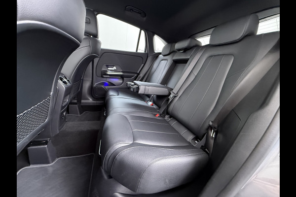 Mercedes-Benz GLA 250e Luxury // Trekhaak // Carplay // Camera // Sfeerverlichting // Widescreen Dashbord