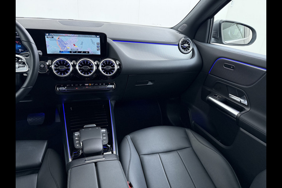 Mercedes-Benz GLA 250e Luxury // Trekhaak // Carplay // Camera // Sfeerverlichting // Widescreen Dashbord