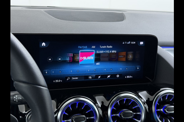 Mercedes-Benz GLA 250e Luxury // Trekhaak // Carplay // Camera // Sfeerverlichting // Widescreen Dashbord