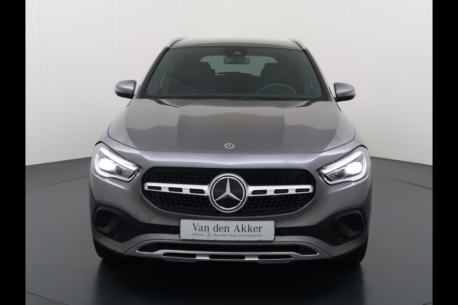 Mercedes-Benz GLA 250e Luxury // Trekhaak // Carplay // Camera // Sfeerverlichting // Widescreen Dashbord