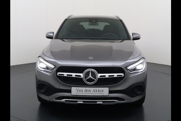 Mercedes-Benz GLA 250e Luxury // Trekhaak // Carplay // Camera // Sfeerverlichting // Widescreen Dashbord