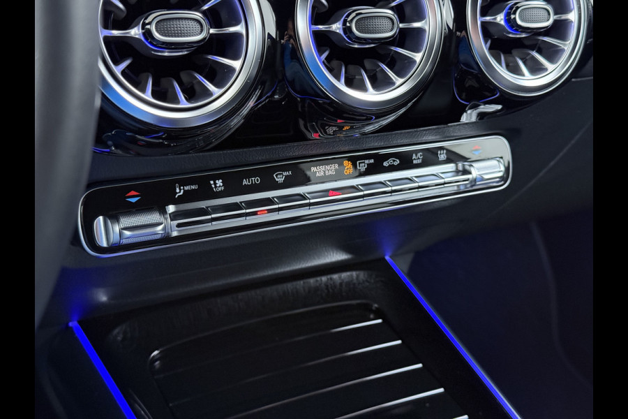 Mercedes-Benz GLA 250e Luxury // Trekhaak // Carplay // Camera // Sfeerverlichting // Widescreen Dashbord