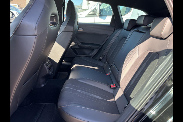 CUPRA Leon Sportstourer 1.4 e-Hybrid VZ Business | SCI | 245pk | PHEV | Stoelverwarming | Camera | Adaptive cruise control