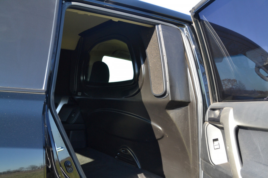Toyota Land Cruiser 150 2.8 D-4D-F Comfort Blind Van 204 PK