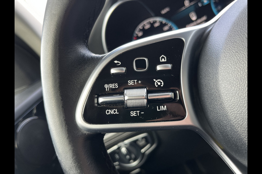 Mercedes-Benz GLC 300e 4MATIC Business Solution