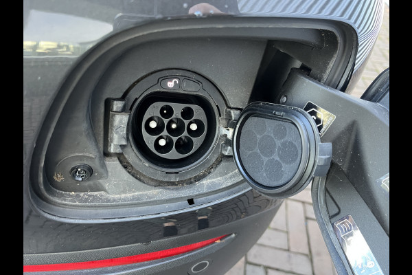 Mercedes-Benz GLC 300e 4MATIC Business Solution