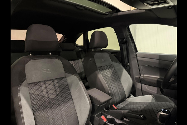 Volkswagen Taigo 1.5 TSI | 3x R-Line | PANO | CAMERA | BLACK EDITION