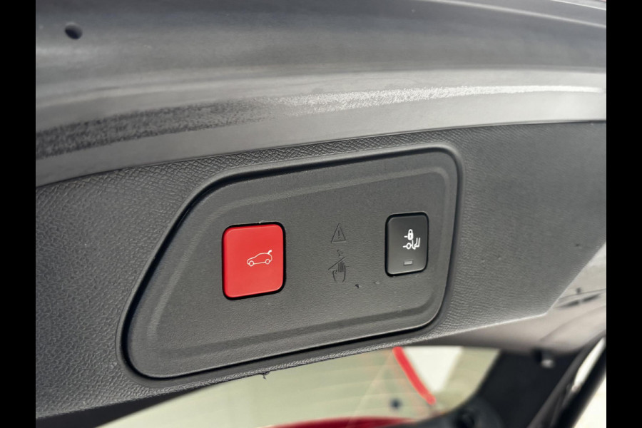 Peugeot 3008 1.2 PureTech Allure Pack Business Automaat | 360 Camera | Afneembare trekhaak | Stoelverwarming | Elektrische achterklep | Navigatie | Adaptieve cruise control