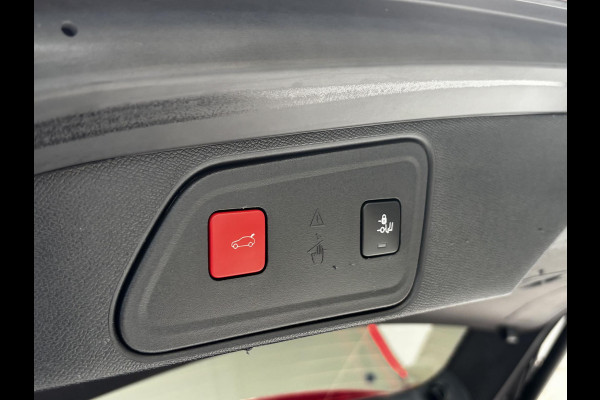 Peugeot 3008 1.2 PureTech Allure Pack Business Automaat | 360 Camera | Afneembare trekhaak | Stoelverwarming | Elektrische achterklep | Navigatie | Adaptieve cruise control