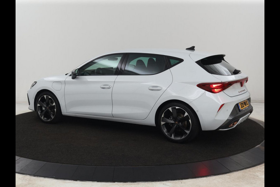 CUPRA Leon 1.5 e-Hybrid Business | Stoelverwarming | Adaptive cruise | Camera | Carplay | Memory | Half leder | Navigatie | Keyless | Sportstoelen | Full LED | Sfeerverlichting | PHEV | Plug In