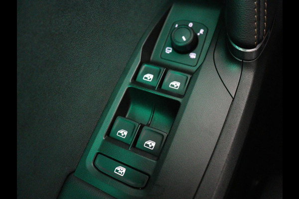 CUPRA Leon 1.5 e-Hybrid Business | Stoelverwarming | Adaptive cruise | Camera | Carplay | Memory | Half leder | Navigatie | Keyless | Sportstoelen | Full LED | Sfeerverlichting | PHEV | Plug In