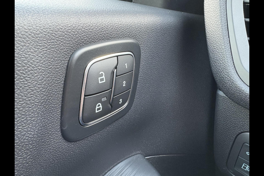 Ford Kuga 2.5 PHEV ST-Line X 243pk | Driver Assistance pack | SYNC 4 Navigatie | Elek. Achterklep | BLIS | AGR Stoelen