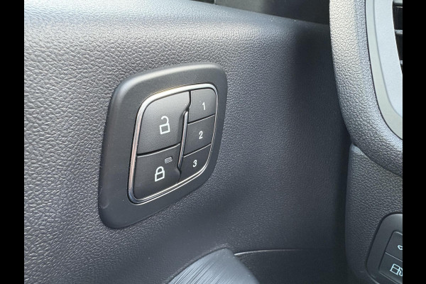 Ford Kuga 2.5 PHEV ST-Line X 243pk | Driver Assistance pack | SYNC 4 Navigatie | Elek. Achterklep | BLIS | AGR Stoelen