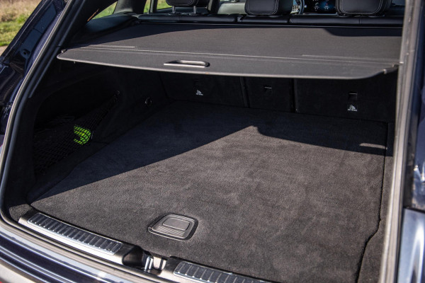 Mercedes-Benz EQC 400 4MATIC Luxury Line 80 kWh CAMERA / MEMMORY / STOELVERWARMING / LEER / DEALER ONDERHOUDEN