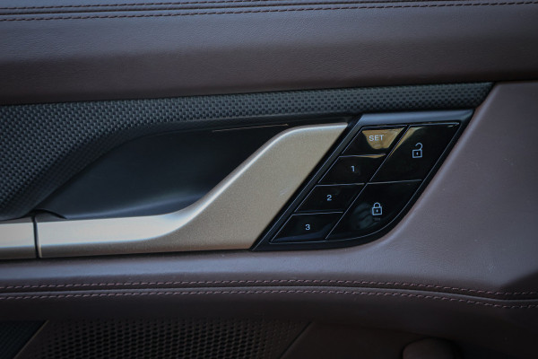 Porsche Taycan Turbo 93 kWh | PASSENGER DISPLAY | ADAPTIVE CRUISE | STOELVERWAMING & VERKOELING | 360 CAMERA | BOSE AUDIO |