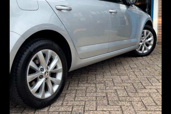 Škoda Octavia Combi 1.5 TSI Greentech Business AUT NAVI NAP!
