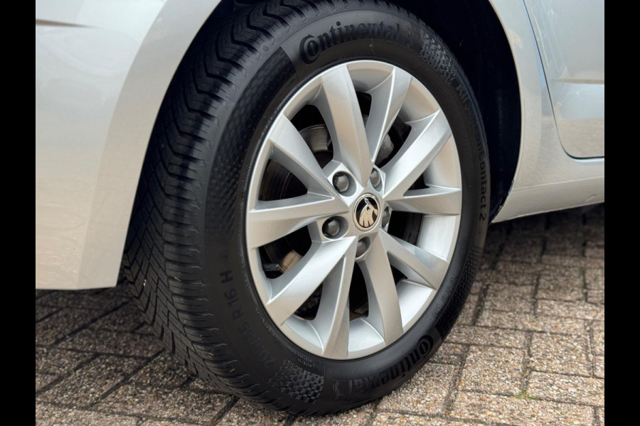 Škoda Octavia Combi 1.5 TSI Greentech Business AUT NAVI NAP!