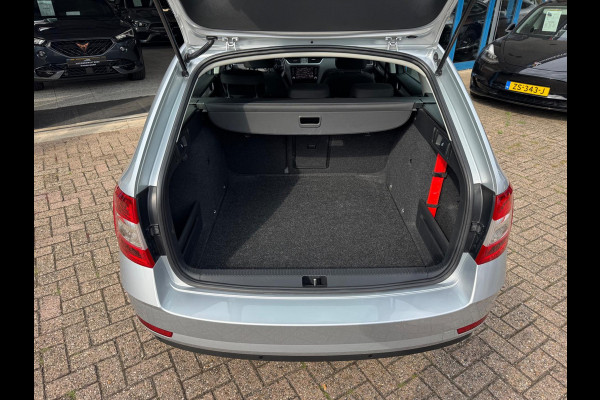 Škoda Octavia Combi 1.5 TSI Greentech Business AUT NAVI NAP!