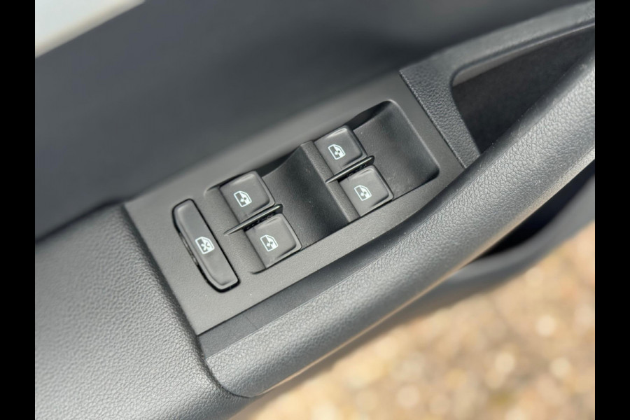 Škoda Octavia Combi 1.5 TSI Greentech Business AUT NAVI NAP!