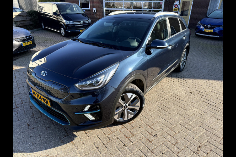 Kia e-Niro ExecutiveLine 64 kWh App Connect, Leer, Camera, Stoel/Stuur Verwarming