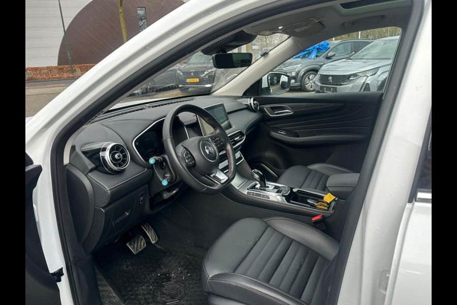MG EHS 1.5 TGDI Luxury VAN € 26.900,- VOOR € 22.877,- UW LENTEVOORDEEL € 4.023,-!| PHEV | MEGA COMPLEET! | COMPLETE HISTORIE AANWEZIG | FABRIEKS GARANTIE TM 03-2030| 52km WLTP ELECTR RIJBEREIK, TOTAAL RIJBEREIK TOT 1.000km!
