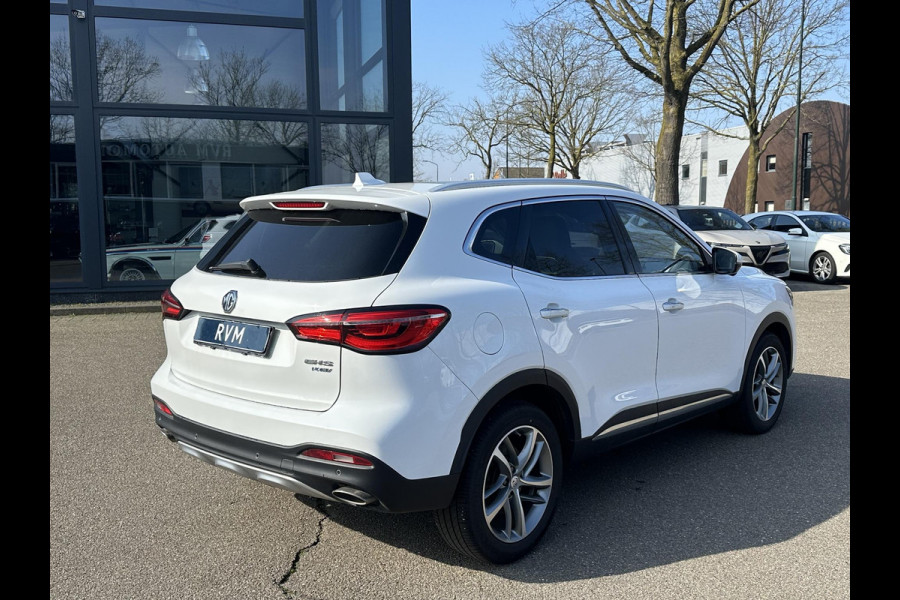 MG EHS 1.5 TGDI Luxury VAN € 26.900,- VOOR € 22.877,- UW LENTEVOORDEEL € 4.023,-!| PHEV | MEGA COMPLEET! | COMPLETE HISTORIE AANWEZIG | FABRIEKS GARANTIE TM 03-2030| 52km WLTP ELECTR RIJBEREIK, TOTAAL RIJBEREIK TOT 1.000km!