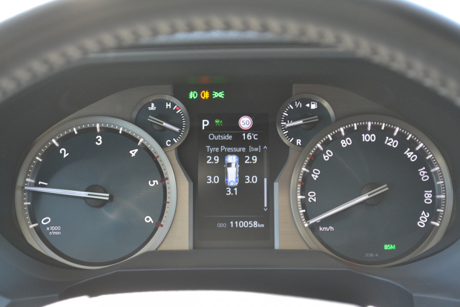 Toyota Land Cruiser 150 2.8 D-4D-F Professional Window Van