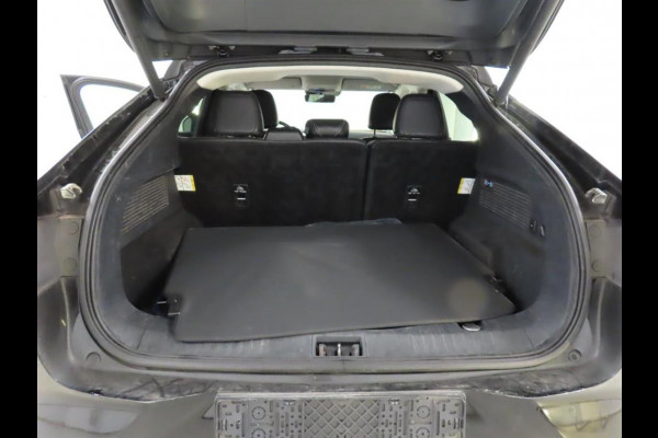 Ford Mustang Mach-E RWD 75 kWh [ 3-Fase ] {SOH-87%] (INCL.BTW) *LEATHER | FULL-LED | DAB | DIGI-COCKPIT | KEYLESS | NAVI-FULLMAP | CARPLAY | HEATED-COMFORTSEATS | TOPVIEW | ADAPTIVE-CRUISE | PRIVACY-GLASS | 18'' ALU*