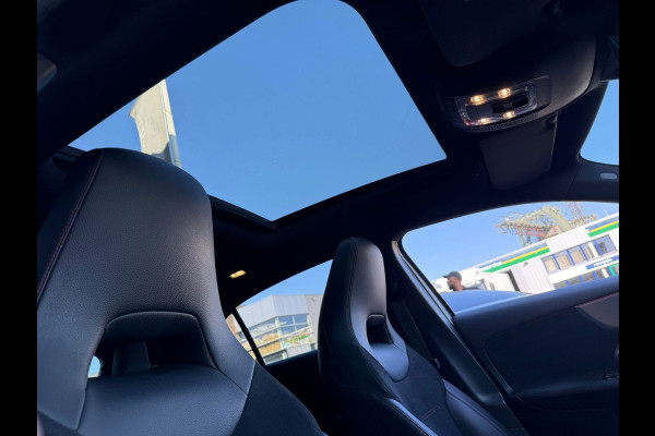 Mercedes-Benz A-Klasse 180 Business Solution AMG Pano,sfeerverlichting