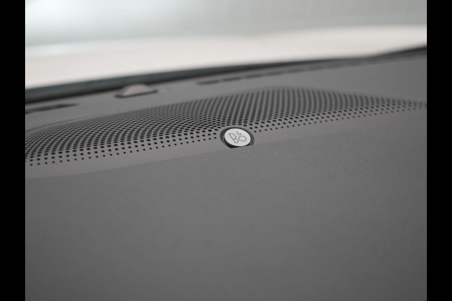 Ford Kuga 2.5 ST-Line Plug In Hybrid 225pk Dealer O.H. PHEV | Panodak | Adaptive Cruise | 360 Camera | Bang & Olufsen Audio | Apple Carplay | LED Koplampen | Virtual | Navigatie | DAB |