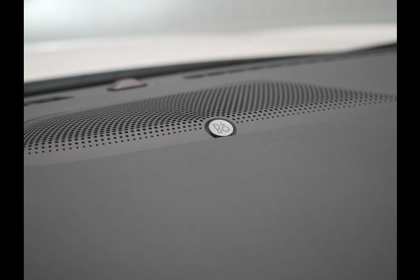 Ford Kuga 2.5 ST-Line Plug In Hybrid 225pk Dealer O.H. PHEV | Panodak | Adaptive Cruise | 360 Camera | Bang & Olufsen Audio | Apple Carplay | LED Koplampen | Virtual | Navigatie | DAB |