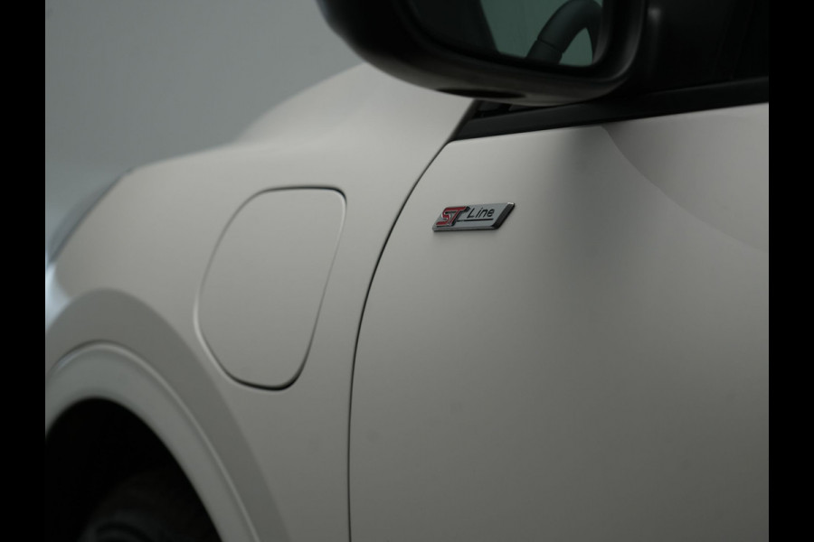 Ford Kuga 2.5 ST-Line Plug In Hybrid 225pk Dealer O.H. PHEV | Panodak | Adaptive Cruise | 360 Camera | Bang & Olufsen Audio | Apple Carplay | LED Koplampen | Virtual | Navigatie | DAB |