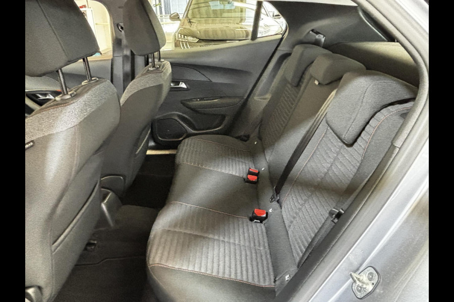 Peugeot 2008 1.2 PureTech Active Navigatie | Cruise control | Android auto / Apple carplay | Parkeersensoren achter