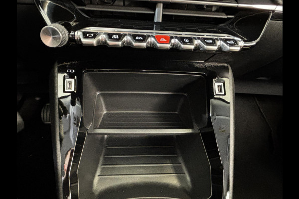 Peugeot 2008 1.2 PureTech Active Navigatie | Cruise control | Android auto / Apple carplay | Parkeersensoren achter