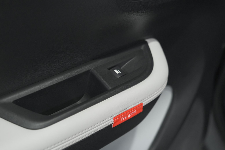 Citroën ë-C3 Max 113pk 44 kWh | 7 KW Laadfunctie | Camera | Navigatie | Apple Carplay | Parkeersensoren