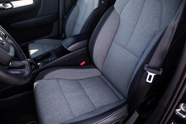 Volvo XC40 1.5 T4 Recharge Inscription CARPLAY / CRUISE CONTROLE / DEALER ONDERHOUDEN / CAMERA