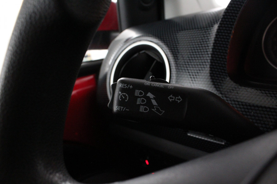 Volkswagen up! 1.0 BMT move > Zwart dak/Cruise control/15 inch velgen...