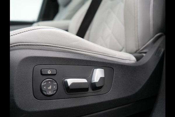 BMW X5 xDrive50e M Sport PHEV 490pk Dealer O.H. | Panodak | Luchtvering | Adaptive Cruise | Head Up | 360 Camera | Harman / Kardon | Lederen Sportstoelen Memory & Verwarmd | Sfeerverlichting | Apple Carplay | Keyless | Blis | 20"L.M | Plug