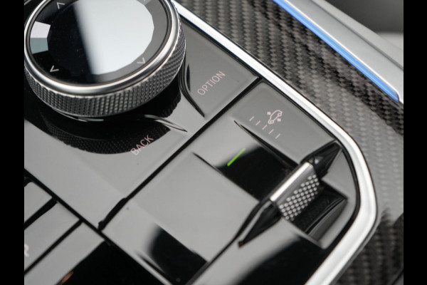 BMW X5 xDrive50e M Sport PHEV 490pk Dealer O.H. | Panodak | Luchtvering | Adaptive Cruise | Head Up | 360 Camera | Harman / Kardon | Lederen Sportstoelen Memory & Verwarmd | Sfeerverlichting | Apple Carplay | Keyless | Blis | 20"L.M | Plug