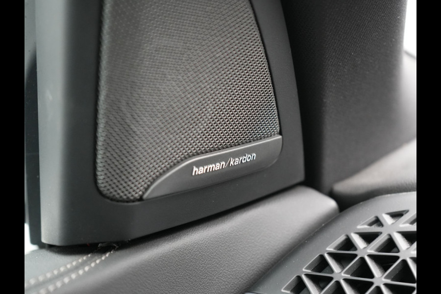 BMW X5 xDrive50e M Sport PHEV 490pk Dealer O.H. | Panodak | Luchtvering | Adaptive Cruise | Head Up | 360 Camera | Harman / Kardon | Lederen Sportstoelen Memory & Verwarmd | Sfeerverlichting | Apple Carplay | Keyless | Blis | 20"L.M | Plug