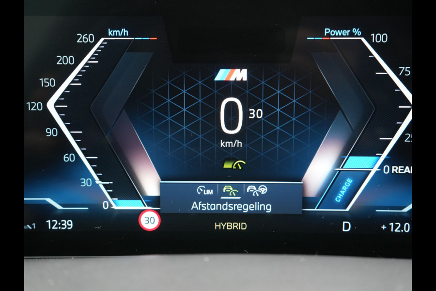 BMW X5 xDrive50e M Sport PHEV 490pk Dealer O.H. | Panodak | Luchtvering | Adaptive Cruise | Head Up | 360 Camera | Harman / Kardon | Lederen Sportstoelen Memory & Verwarmd | Sfeerverlichting | Apple Carplay | Keyless | Blis | 20"L.M | Plug